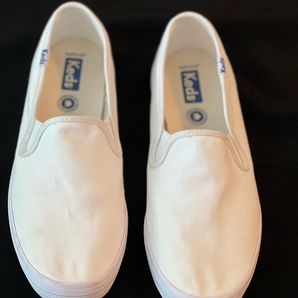 Keds Women’s White Slip-On Shoes 9 Canvas Softerra Insole Athlesure Comfort